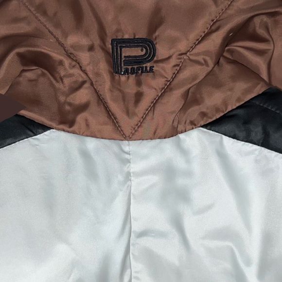 🎿 Vtg Monika Tilley Profile Mens Chevron Black Beige White Stripe Zip Down Vest - Picture 4 of 7